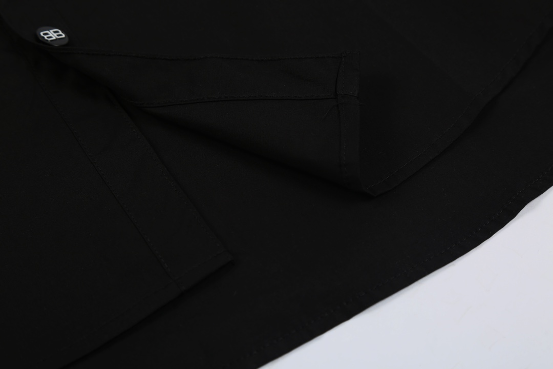 【BALENCIAGA 公式旗艦店】バレンシアガ シャツ ご好評に付き再入荷！