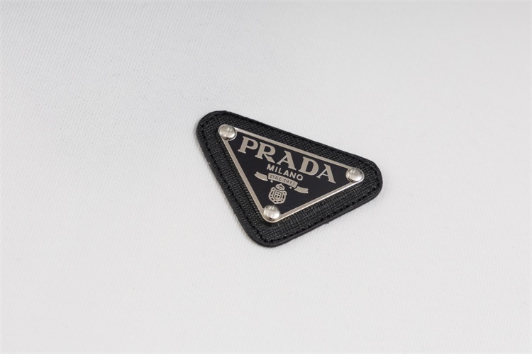 【Prada旗艦店】( プラダ ) 長袖 男女兼用、ご好評に付き再入荷！