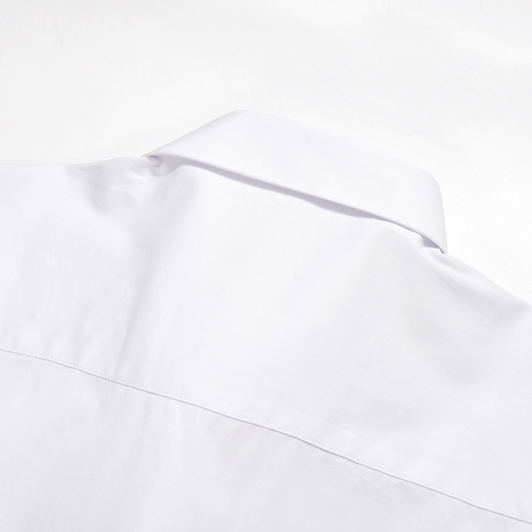 【LOEWE 公式旗艦店】ロエベ シャツ ご好評に付き再入荷！