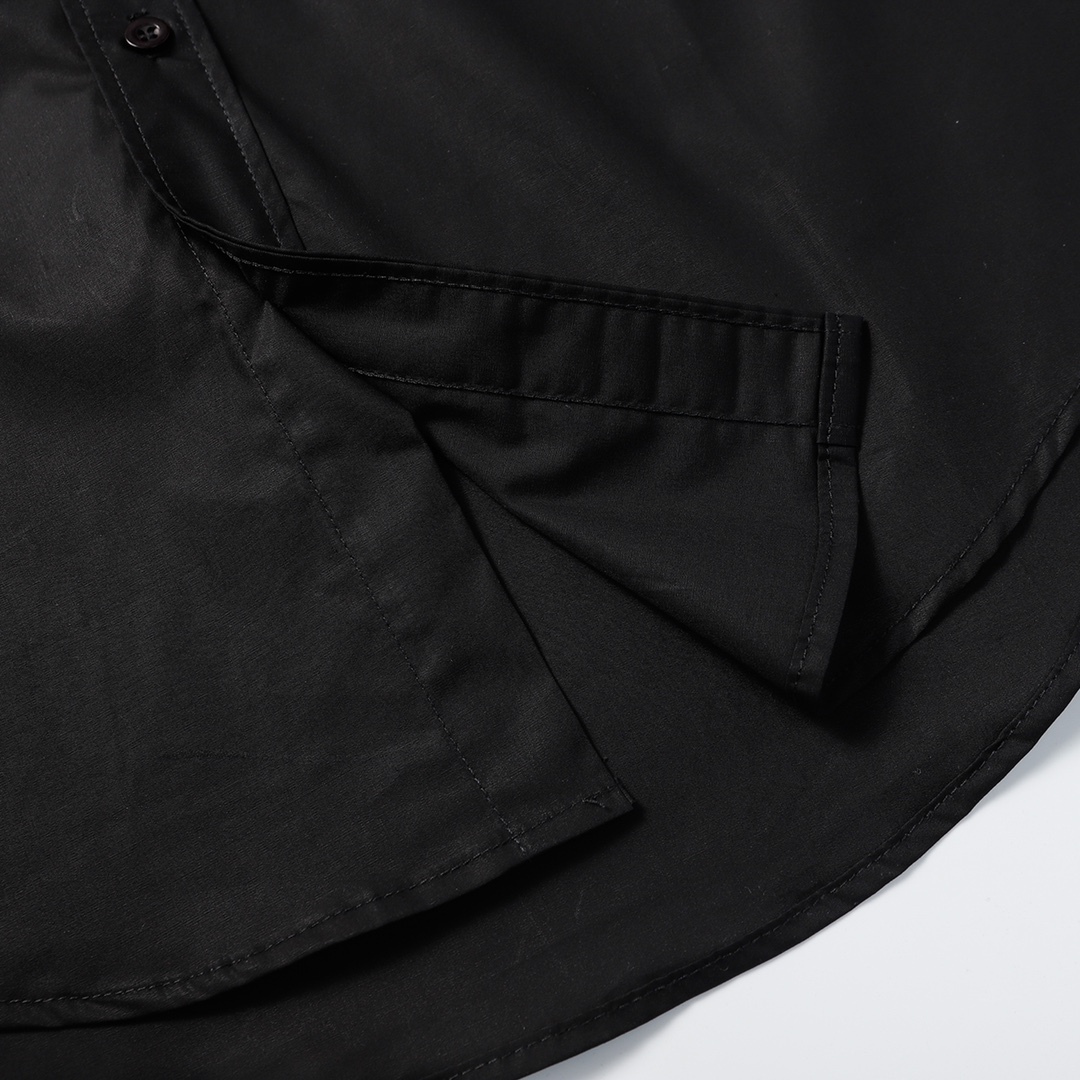 【CHROME HEARTS 公式旗艦店】 クロムハーツ シャツ ご好評に付き再入荷！ 黒 白