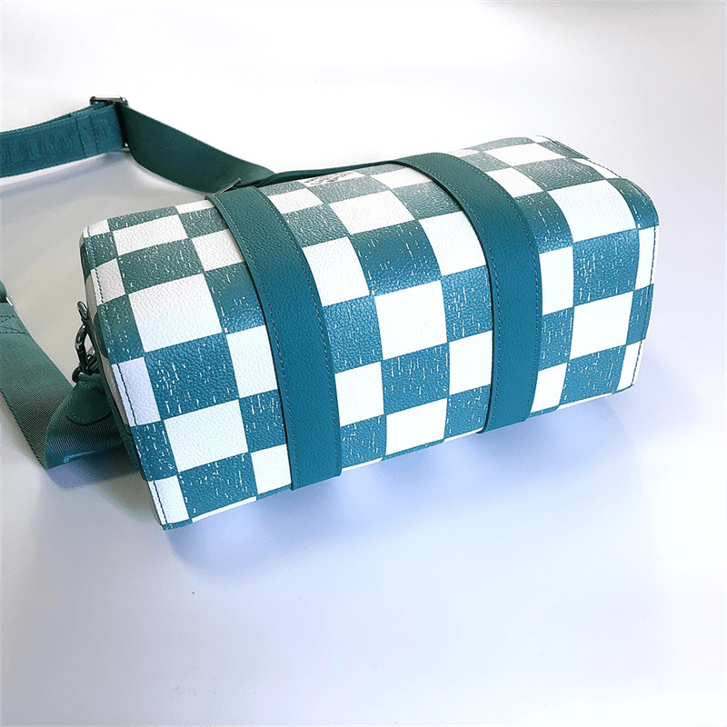 LouisVuittonシティ キーポル ショルダーバッグ N50076