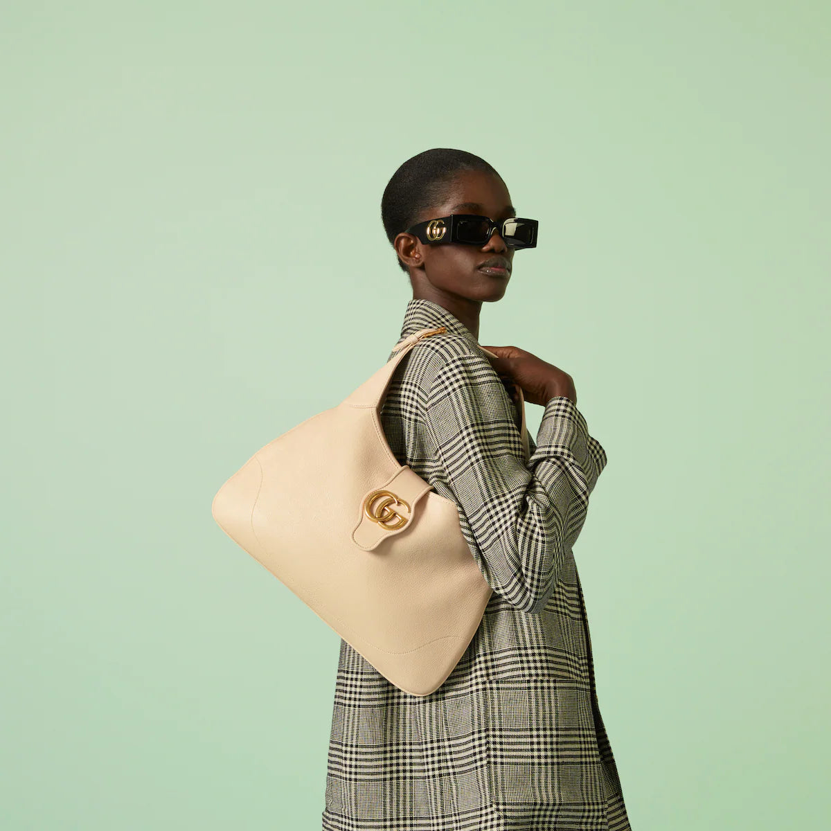 〔アフロディーテ〕ミディアム ショルダーバッグ