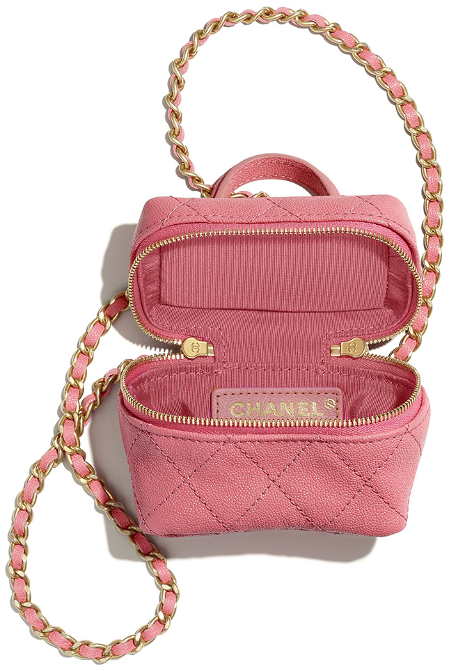 ✨VERY雑誌掲載！矢野未希子さん愛用の新作バッグが登場!!まさに「今」持ちたい！💓CHANELスモール ヴァニティー ケース