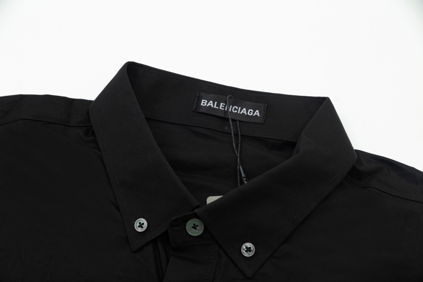【BALENCIAGA 公式旗艦店】バレンシアガ シャツ ご好評に付き再入荷 240715