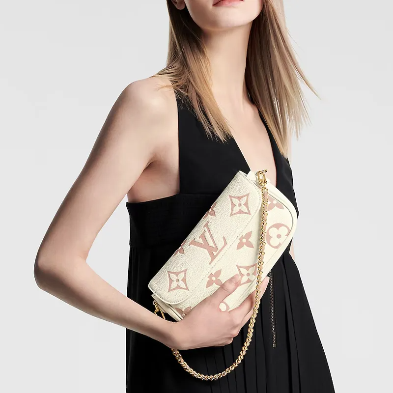 LOUIS VUITTON★ ルイヴィトン WALLET ON CHAIN IVY M83026