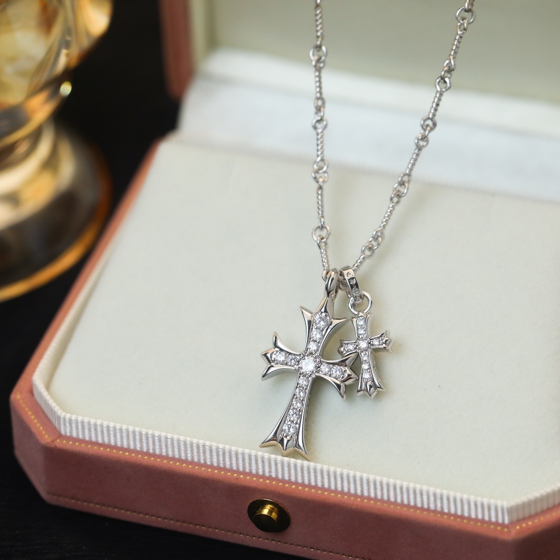【Chrome Hearts】ネックレス、ダブルクロスネックレス高いファッションセンス