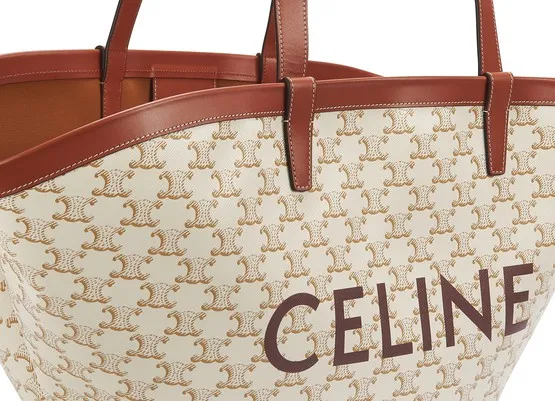 春先にいち早くGET！【CELINE直営店】毎日の通勤者の必需品 雑誌「VERY」掲載！矢野未希子同項のショッピングバッグ