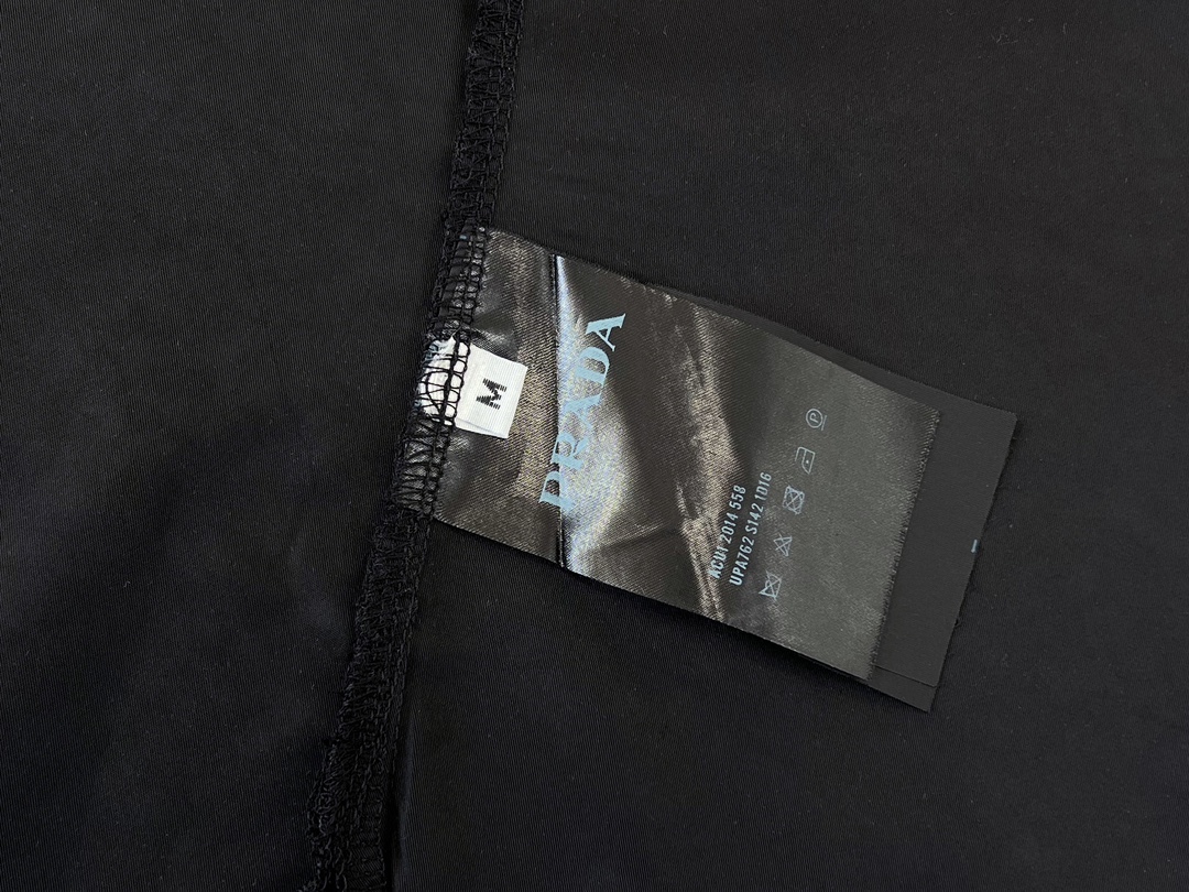 【PRADA公式旗艦店】プラダ シャツ ご好評に付き再入荷！