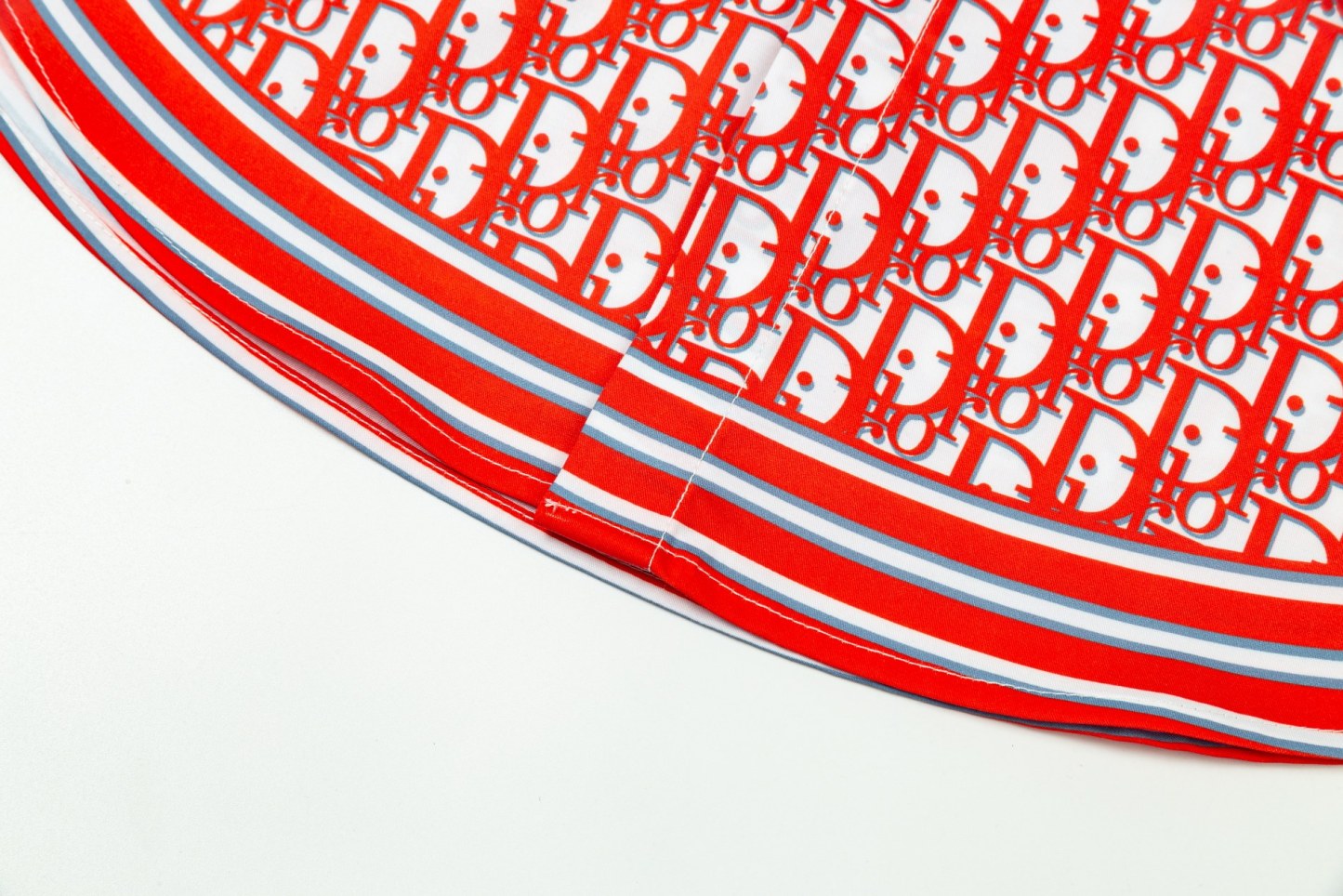 【DIOR 公式旗艦店】ディオール シャツ ご好評に付き再入荷 240716