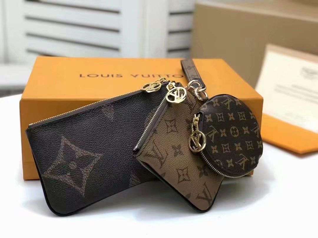 LOUIS VUITTON（ルイヴィトン）Trio クラッチバッグ M68756