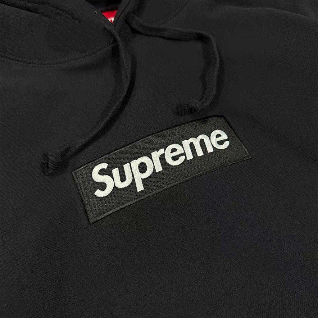 【SUPREME旗艦店】 パーカー 男女兼用 ご好評に付き再入荷！