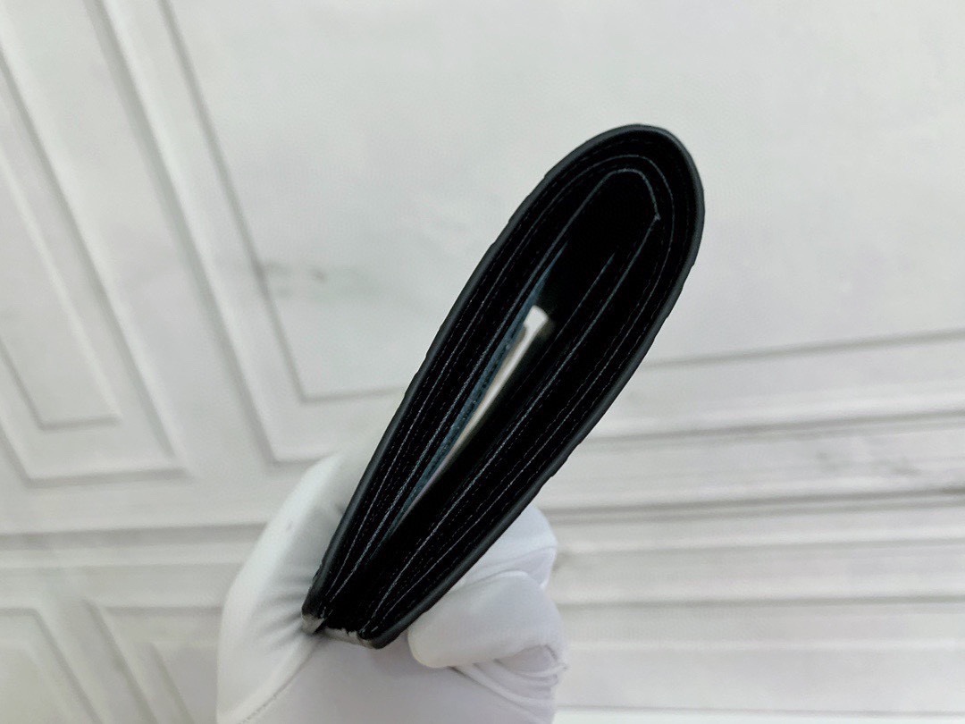 Louis Vuitton（ルイヴィトン） 財布 11x9x1.5cm