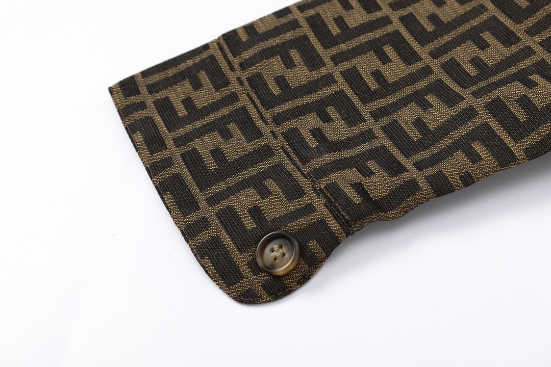 【FENDI 公式旗艦店】 フェンディ シャツ ご好評に付き再入荷！