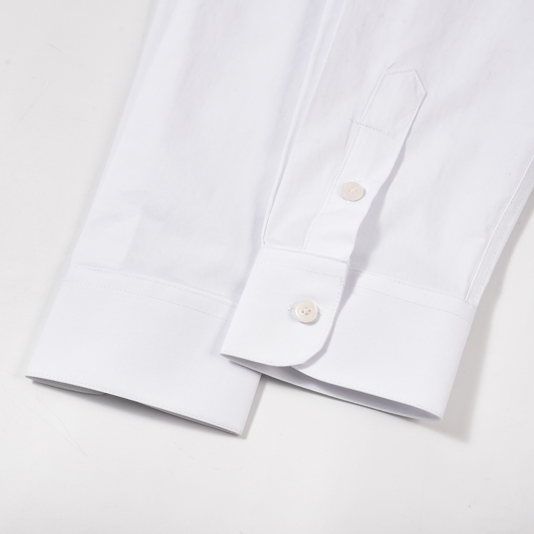 【LOEWE 公式旗艦店】ロエベ シャツ ご好評に付き再入荷！