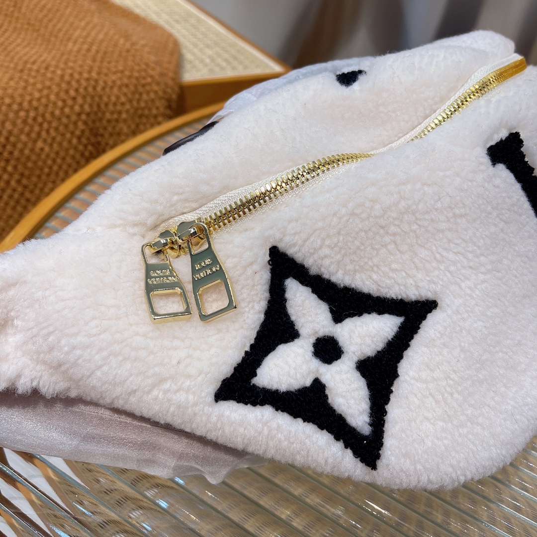 【Louis Vuitton公式旗艦店】 ルイヴィトン 新作テディベルトバッグ