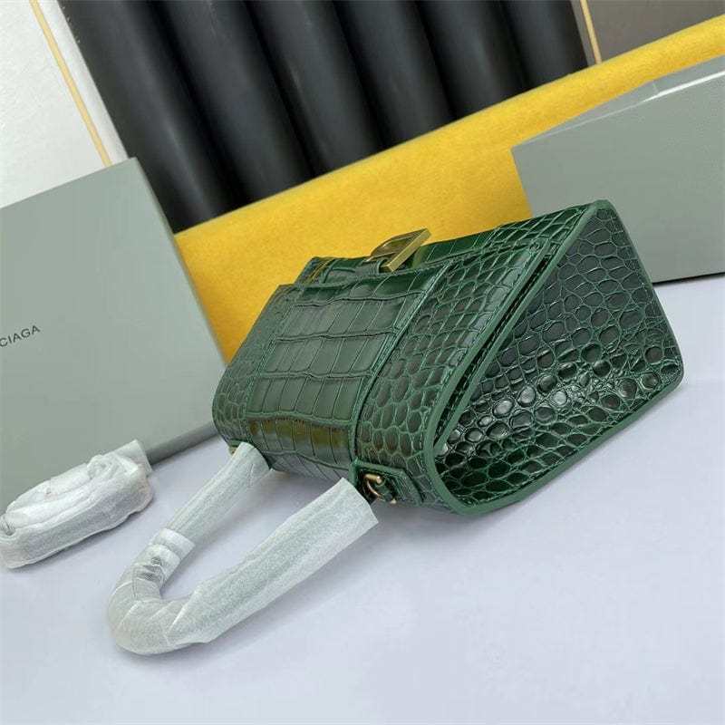 Balenciaga HOURGLASS XS チェーンハンドバッグ2色