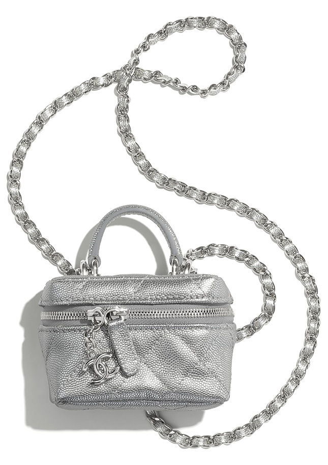 ✨VERY雑誌掲載！矢野未希子さん愛用の新作バッグが登場!!まさに「今」持ちたい！💓CHANELスモール ヴァニティー ケース