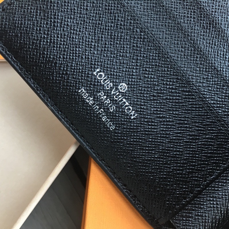 LOUIS VUITTON（ルイヴィトン）Multiple 財布 12*9*2cm