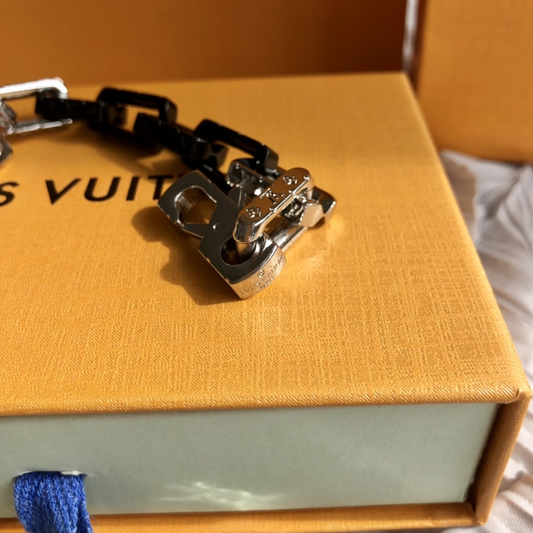 Louis Vuitton（ルイヴィトン）ブラスレ・ダミエ モノグラム チェーン