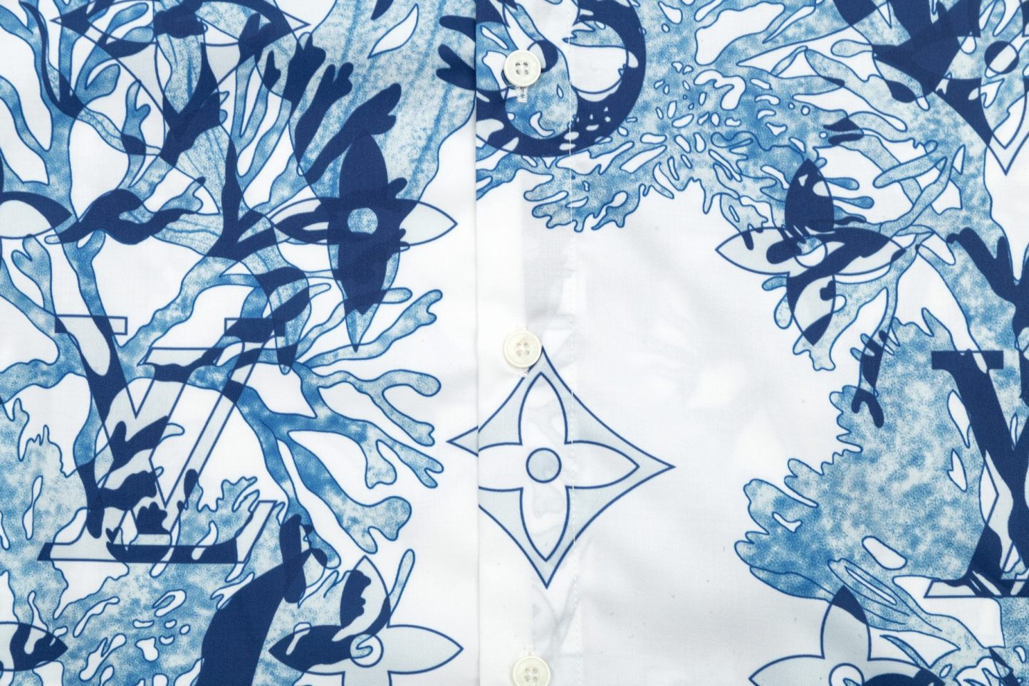 【LOUIS VUITTON 公式旗艦店】ルイヴィトン シャツ ご好評に付き再入荷 240715