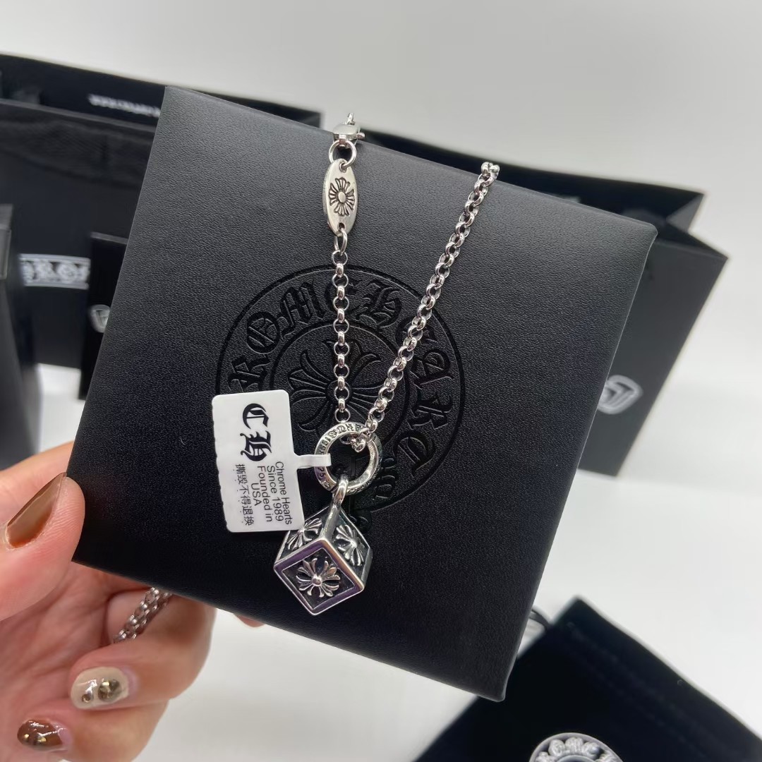 【Chrome Hearts 】クロムハーツ  ダイスペンダント ネックレス
