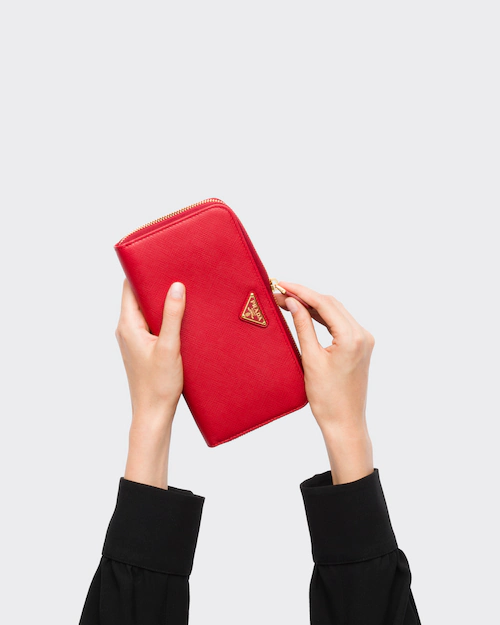 サフィアーノトライアングル ジップアラウンド長財布