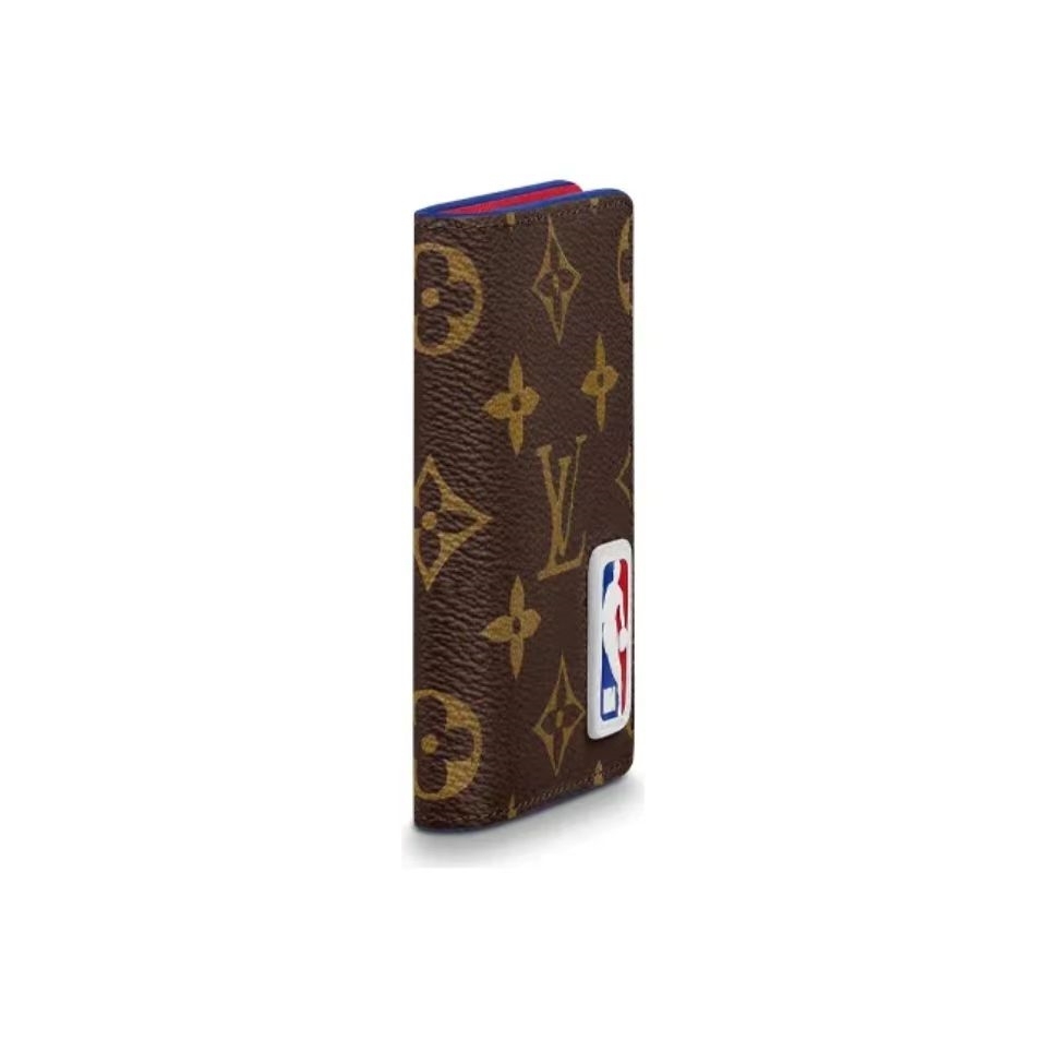 LOUIS VUITTON x NBA 連名です 短財布 M80103 M80104