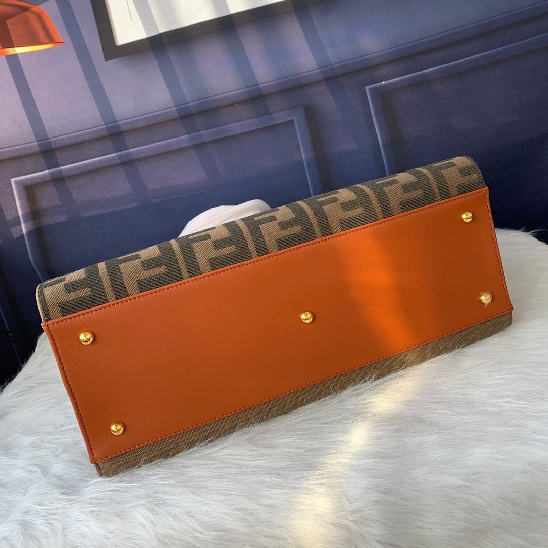 FENDI（フェンディ） ハンドバッグ41x29.5x16cm