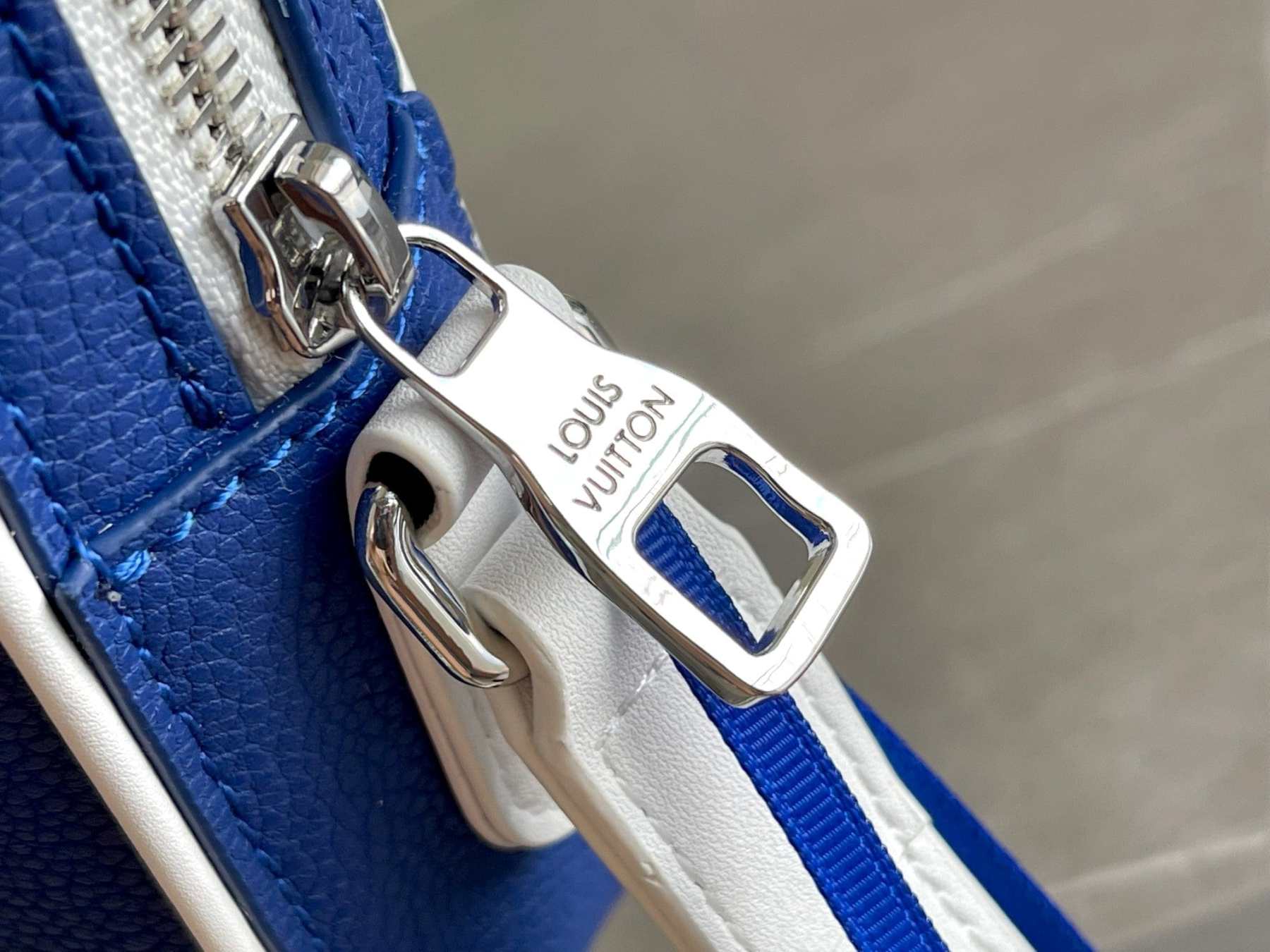 ルイヴィトン ショルダーバッグ ブルー 青 Louis Vuitton M45893