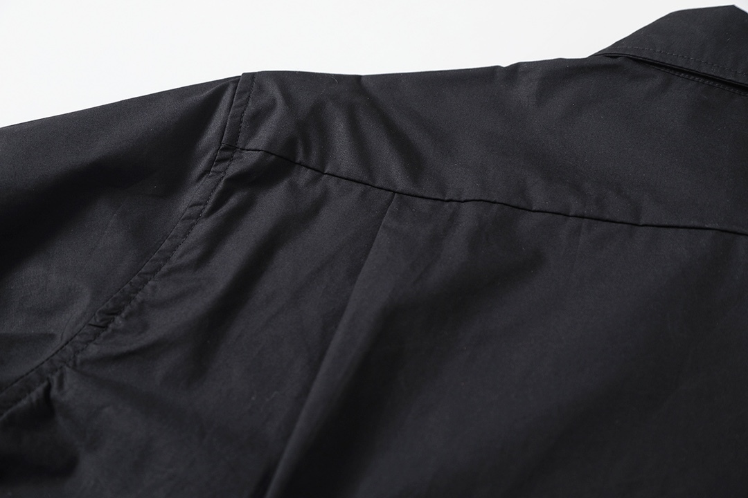 【BALENCIAGA 公式旗艦店】バレンシアガ シャツ ご好評に付き再入荷！