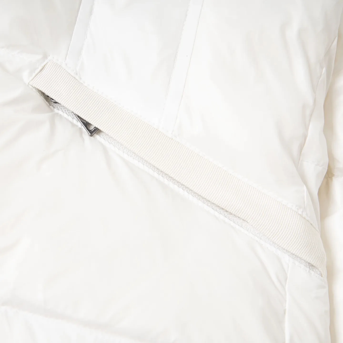 【MONCLER公式 旗艦店】モンクレール ダウンジャケット、ご好評に付き再入荷！