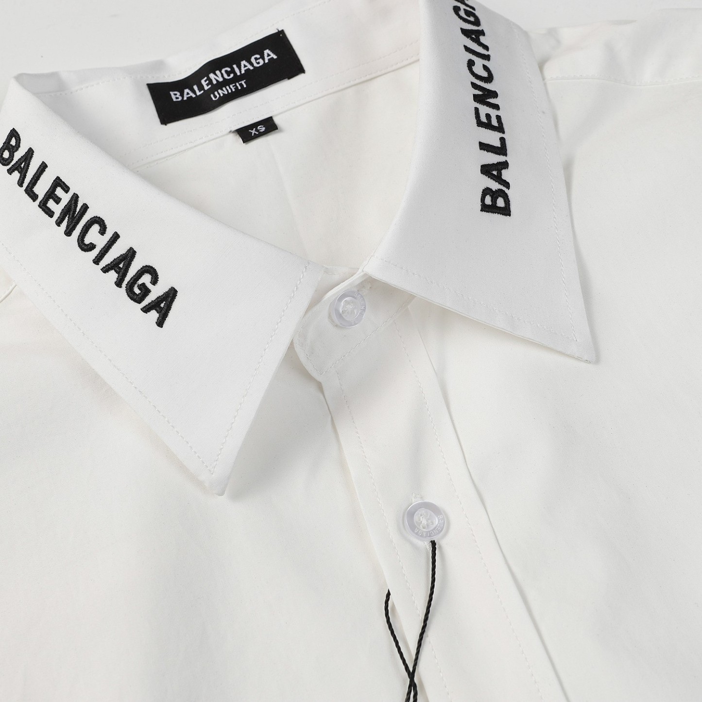 【BALENCIAGA 公式旗艦店】バレンシアガ シャツ ご好評に付き再入荷 240715