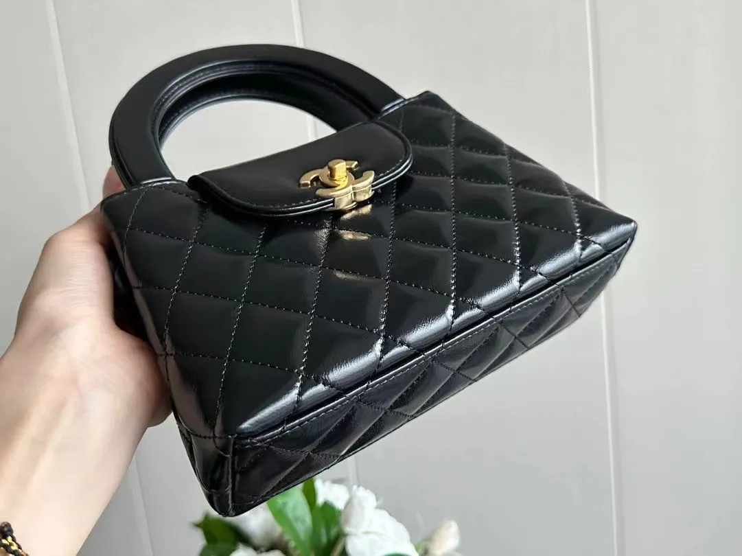 【24C/2色展開★】CHANEL トップハンドルフラップバッグ