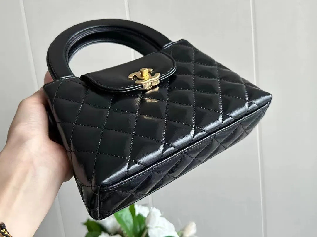 【24C/2色展開★】CHANEL トップハンドルフラップバッグ