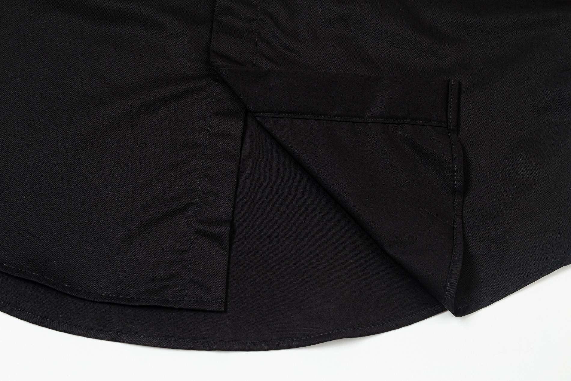 【FENDI 公式旗艦店】フェンディ シャツ ご好評に付き再入荷 240716