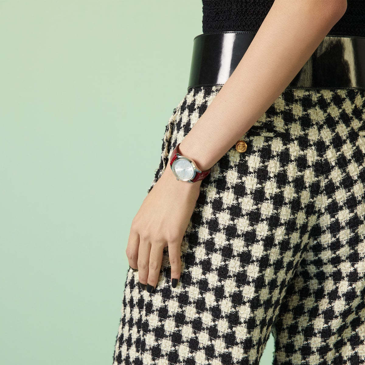 1 / 3  〔G-タイムレス〕ビー（ハチ） ウォッチ（32 MM）