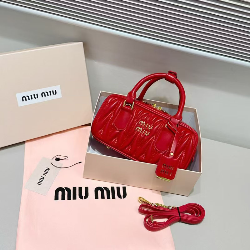 【MIU MIU公式旗艦店】レディースバッグ 22*10.5*7.5CM