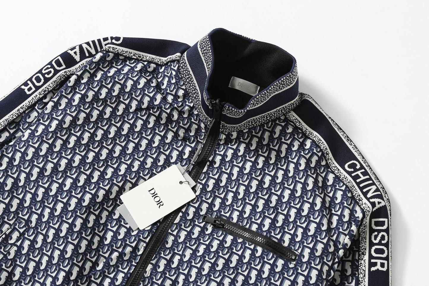 【DIOR公式旗艦店】ディオール ジャケット ご好評に付き再入荷！