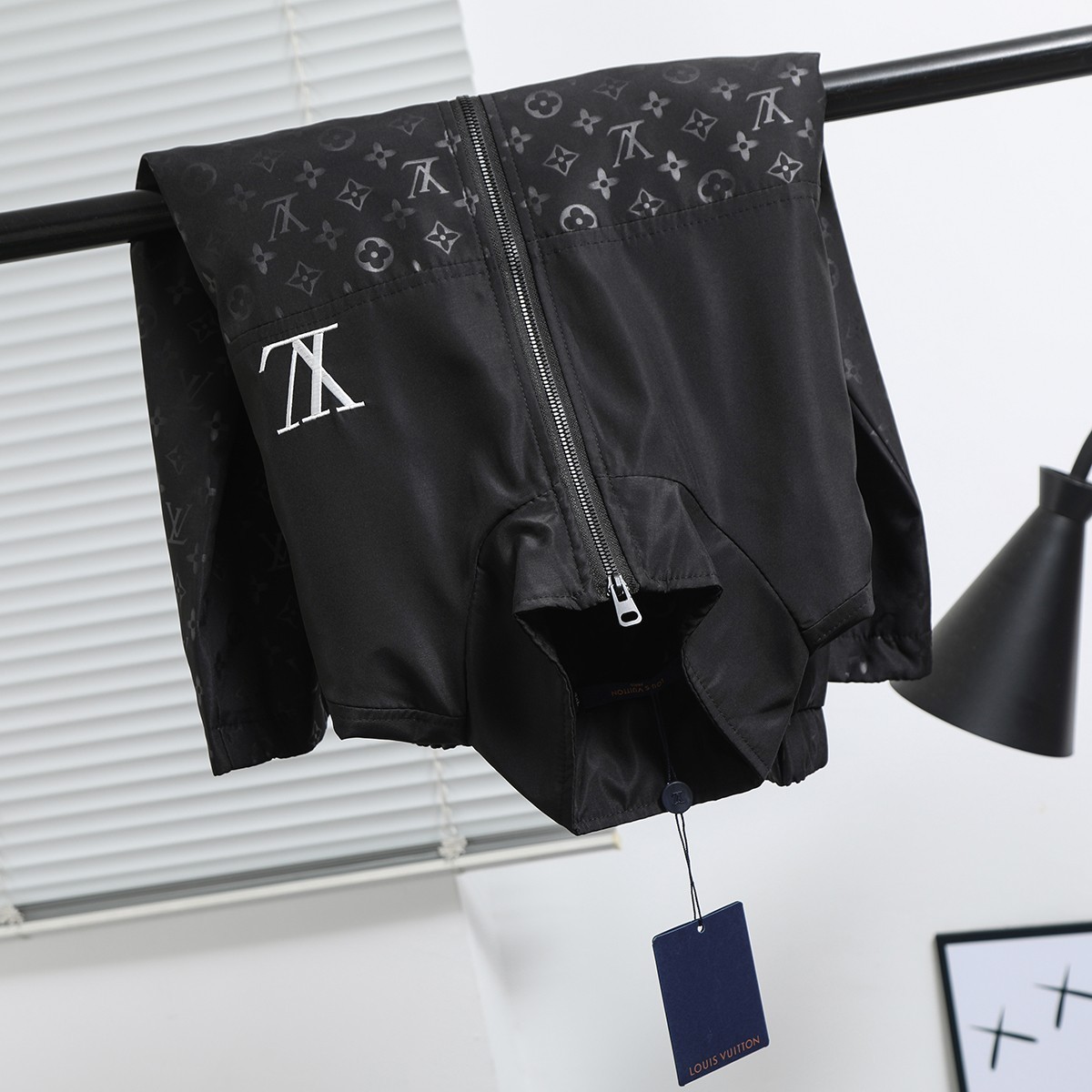 【LOUIS VUITTON旗艦店】ルイヴィトン ジャケット 、ご好評に付き再入荷！