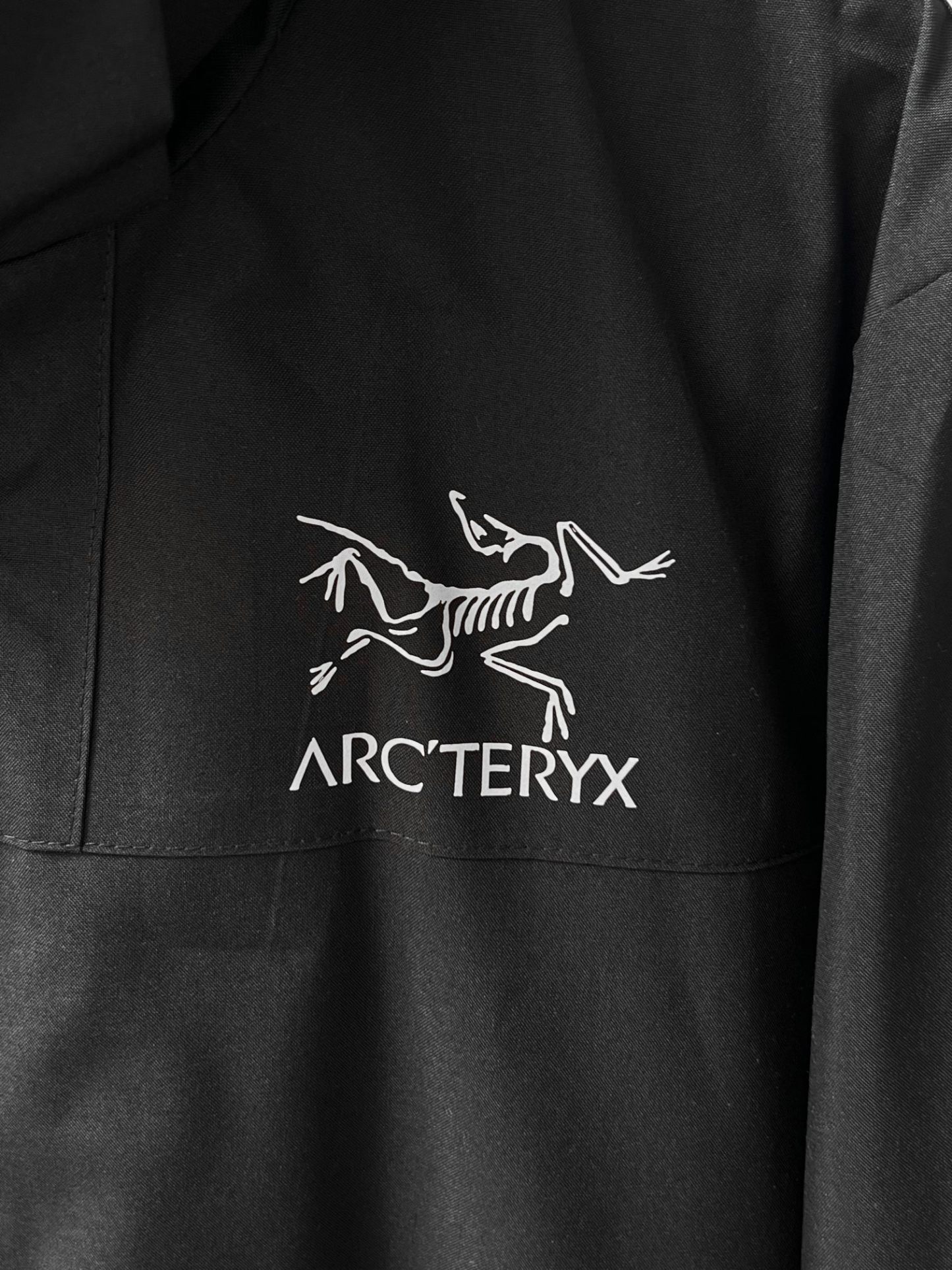 【ARC'TERYX旗艦店】保温ジャケット 男女兼用 ご好評に付き再入荷！