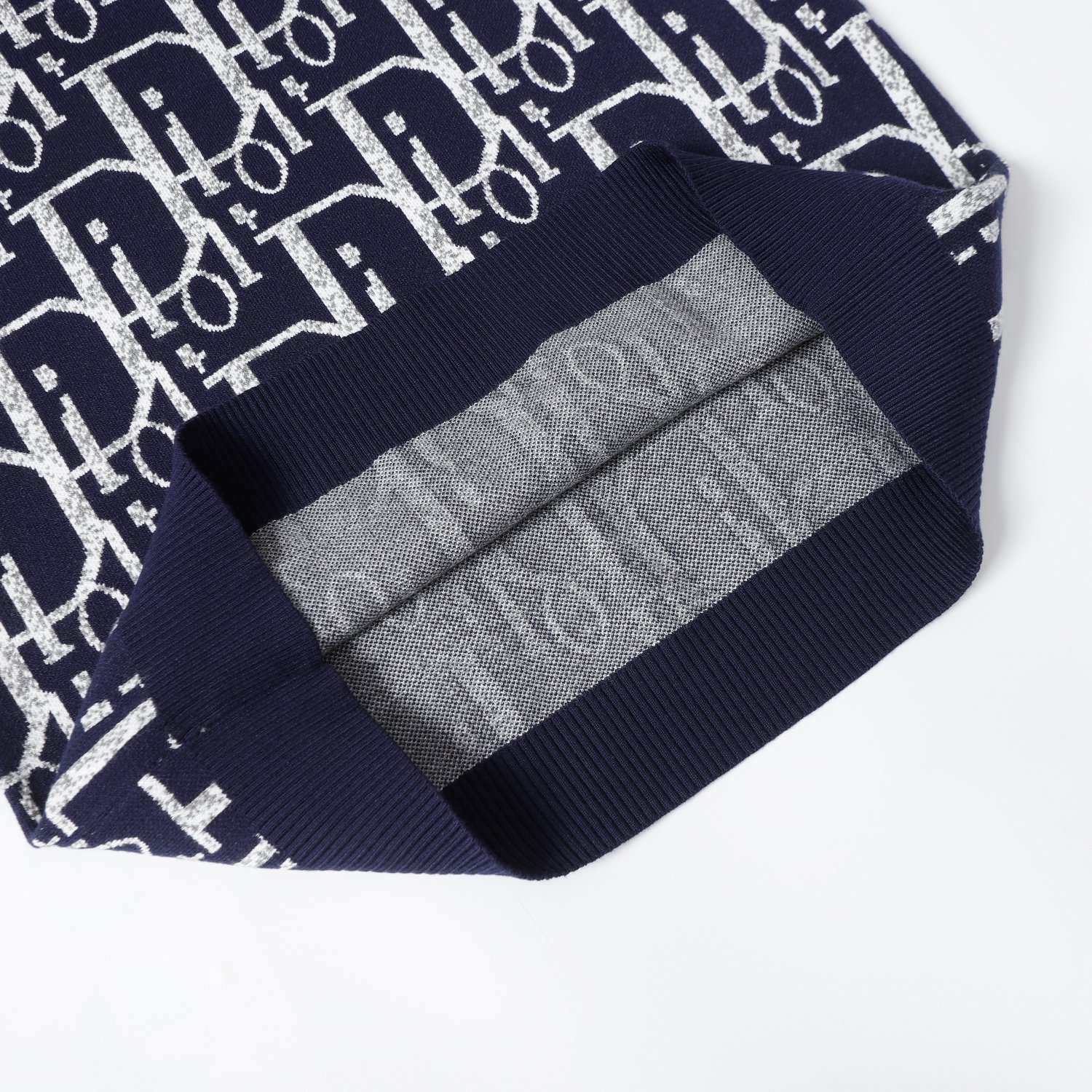 【DIOR旗艦店】ディオール セーター 男女兼用 ご好評に付き再入荷！