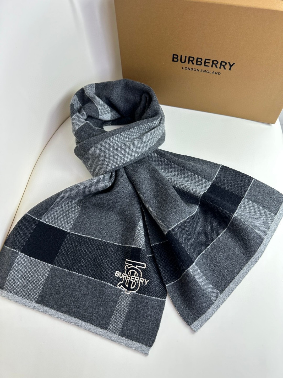 【BURBERRY公式旗艦店】バーバリー スカーフ 限定発売 送料無料