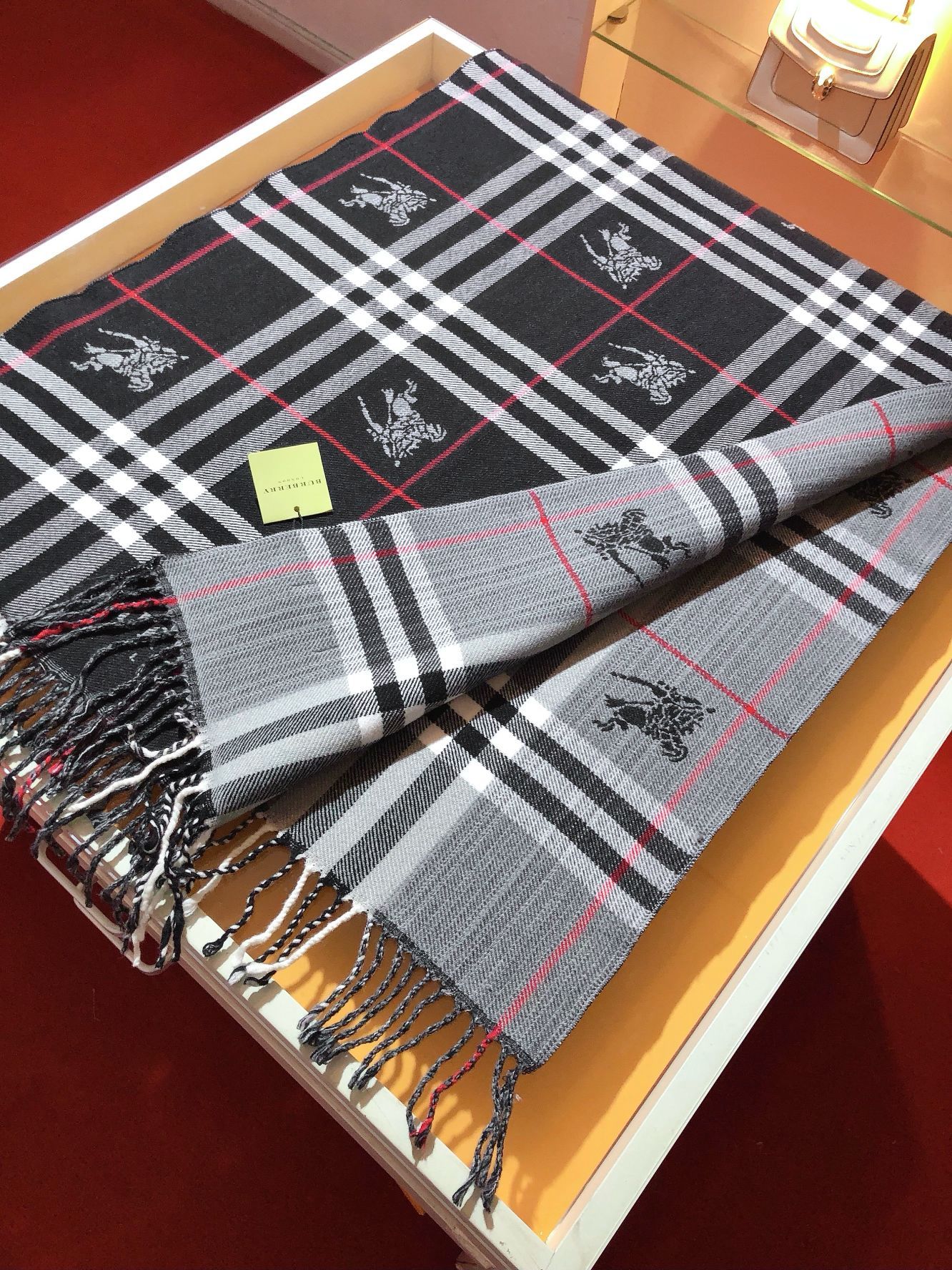 【BURBERRY公式旗艦店】バーバリー スカーフ 限定発売 送料無料