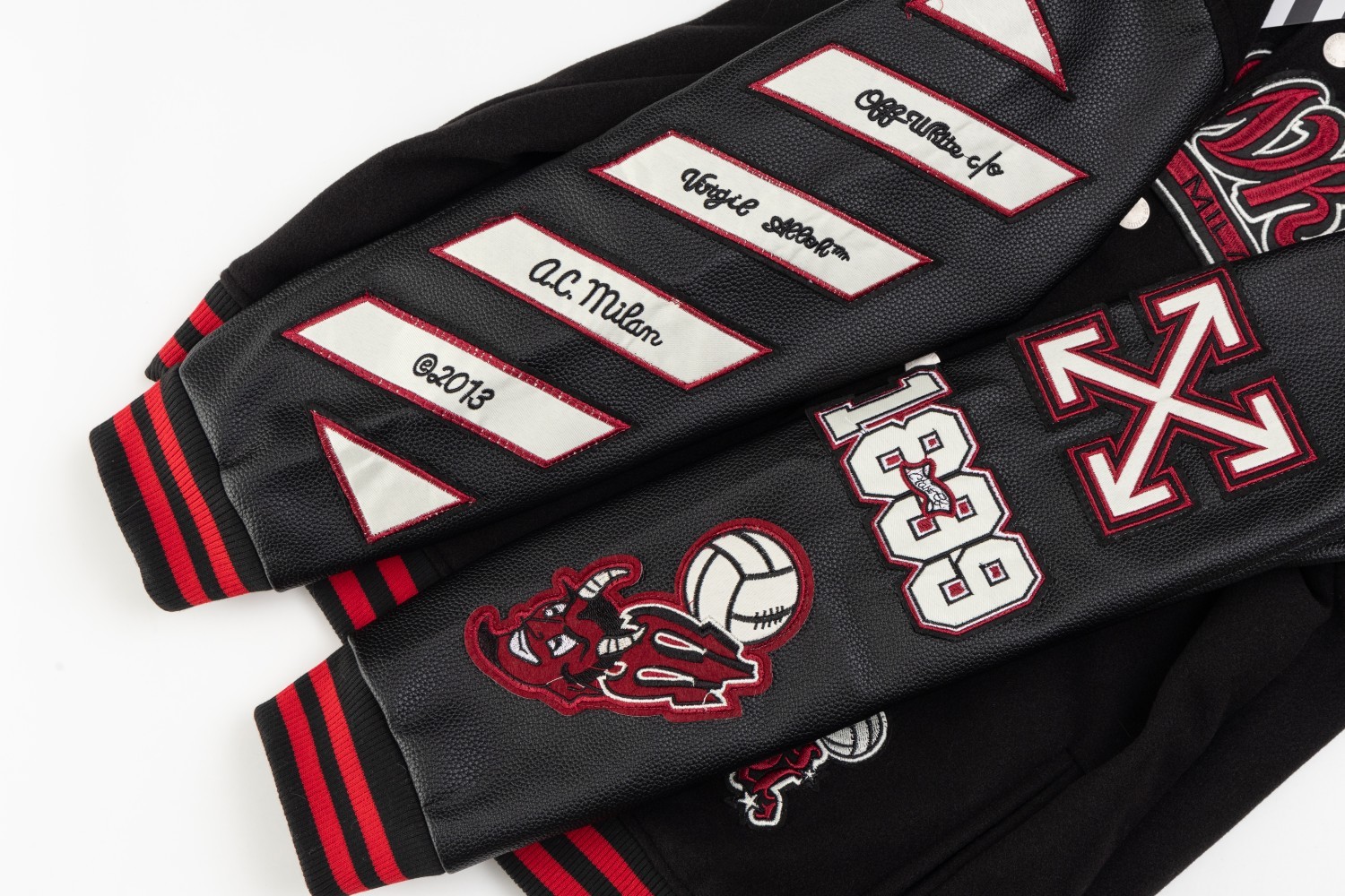 【OFF-WHITE旗艦店】野球服 ジャケット ご好評に付き再入荷！