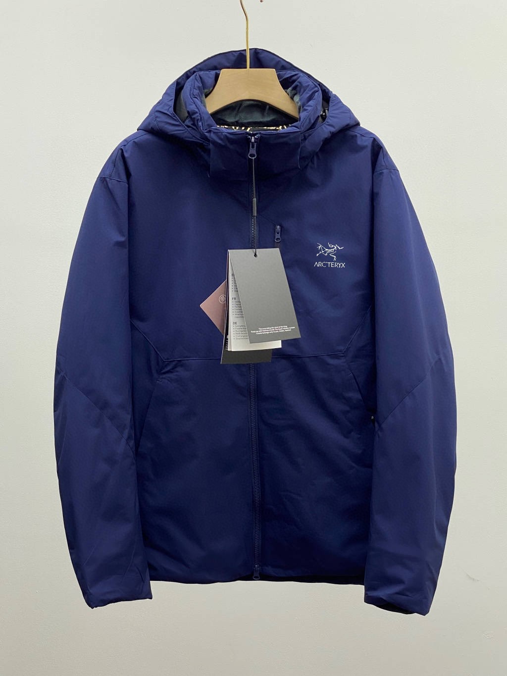 【ARC'TERYX旗艦店】ダウンジャケット 冬 ご好評に付き再入荷！
