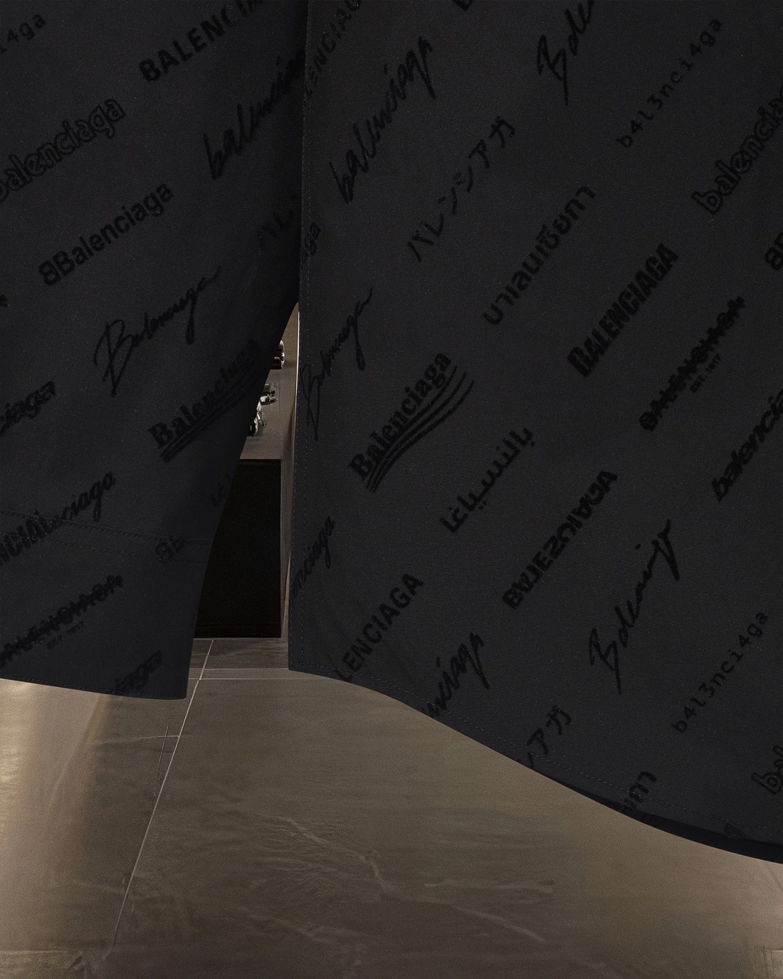 【BALENCIAGA旗艦店】（バレンシアガ）長袖シャツ、ご好評に付き再入荷！