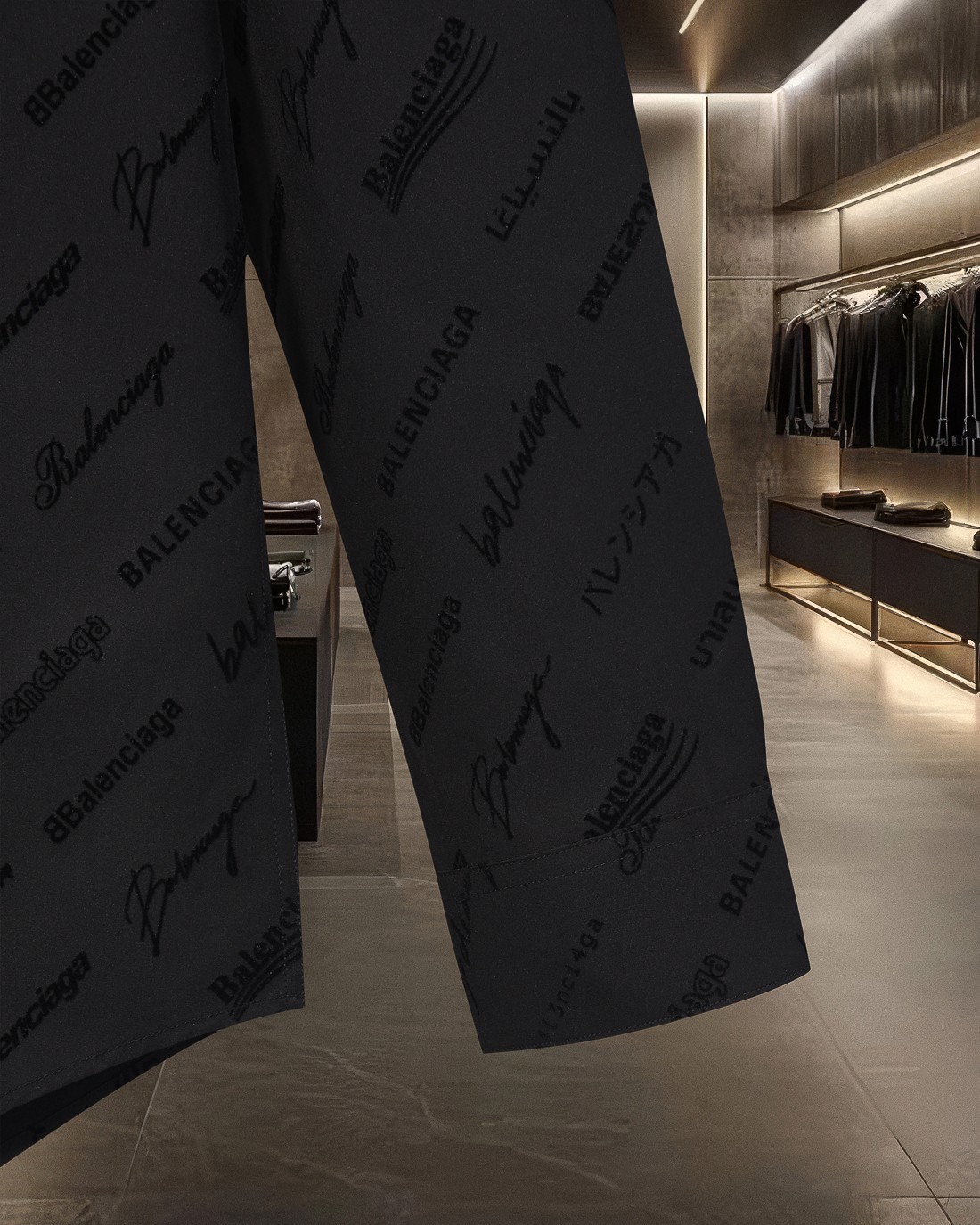 【BALENCIAGA旗艦店】（バレンシアガ）長袖シャツ、ご好評に付き再入荷！