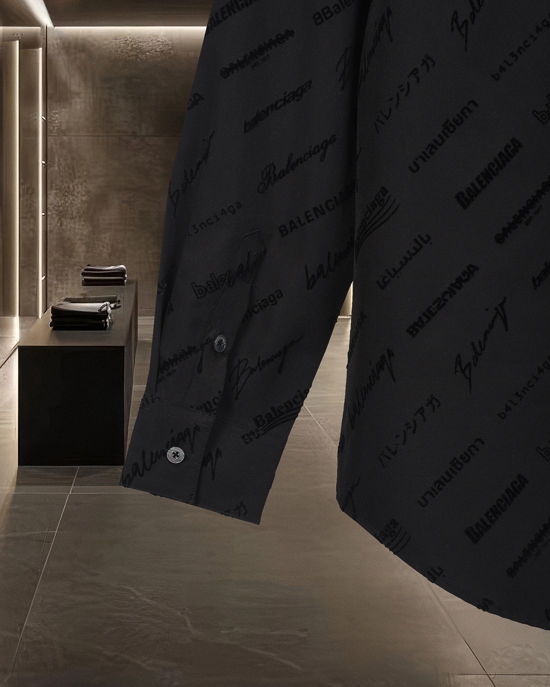 【BALENCIAGA旗艦店】（バレンシアガ）長袖シャツ、ご好評に付き再入荷！