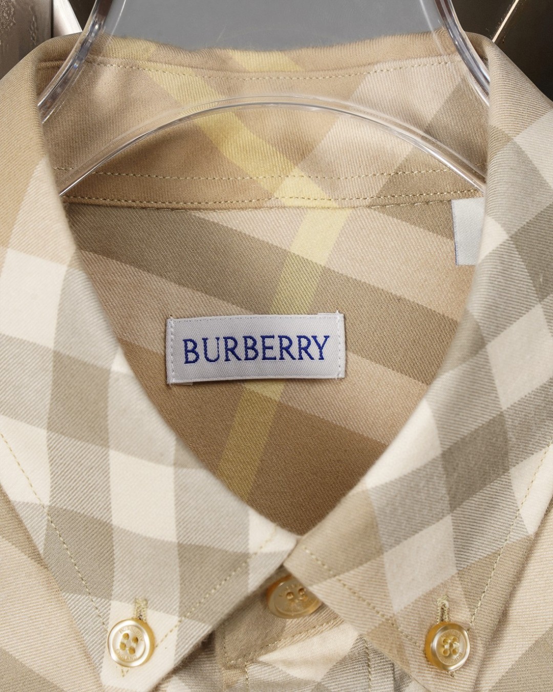 【BURBERRY旗艦店】（バーバリー）長袖シャツ、ご好評に付き再入荷！