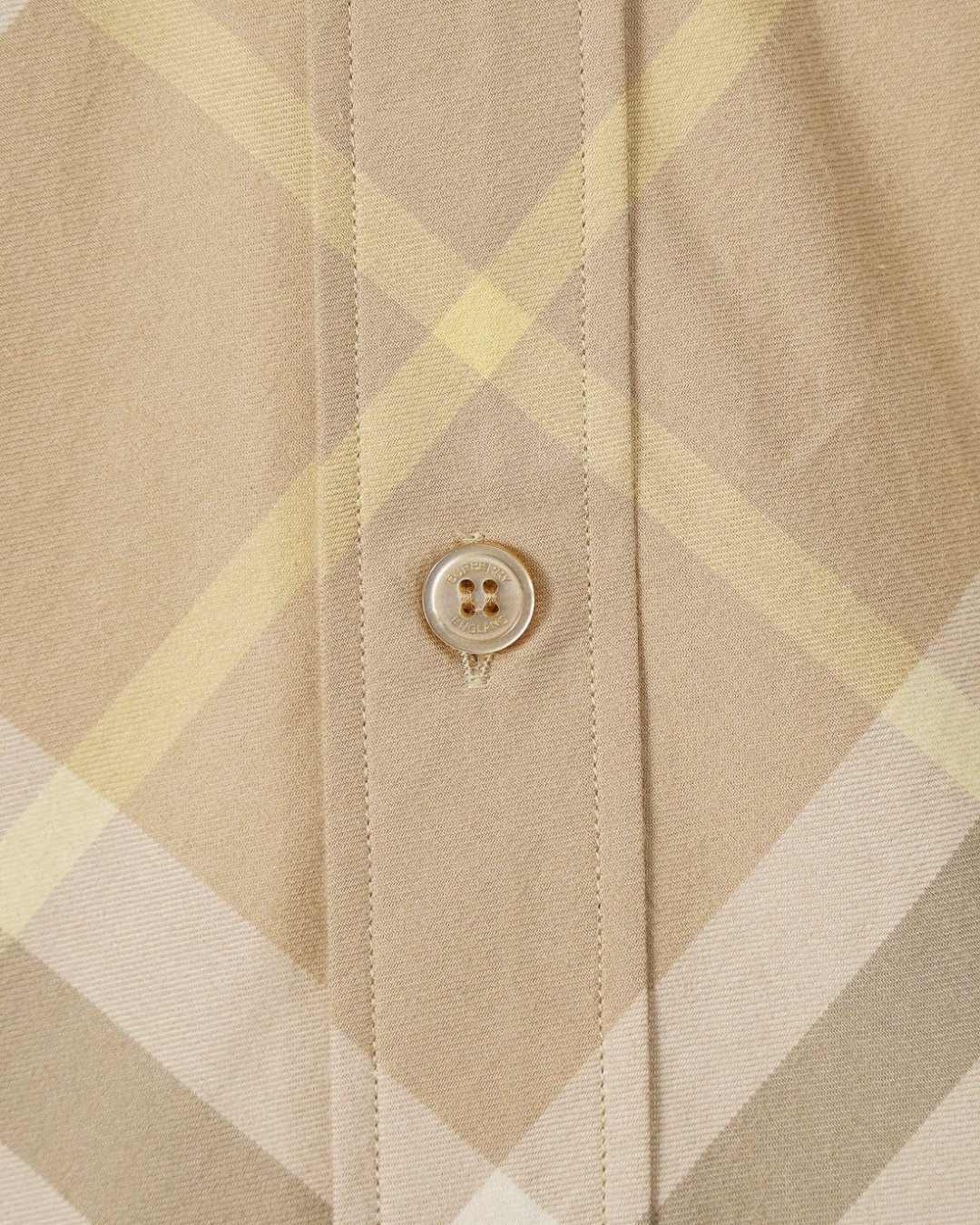 【BURBERRY旗艦店】（バーバリー）長袖シャツ、ご好評に付き再入荷！